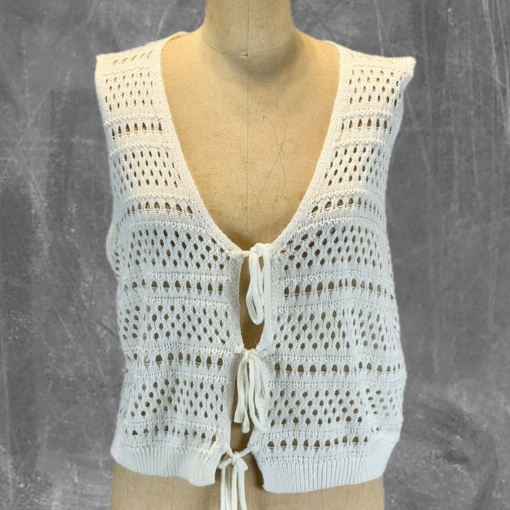 Crochet‎ knit sweater cardigan vest bow tie front cropped sleeveless white y2k